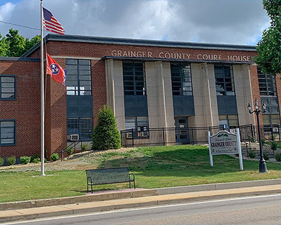 courthouse - AppalachianCentrist - cc by sa 40 Grainger County Courthouse